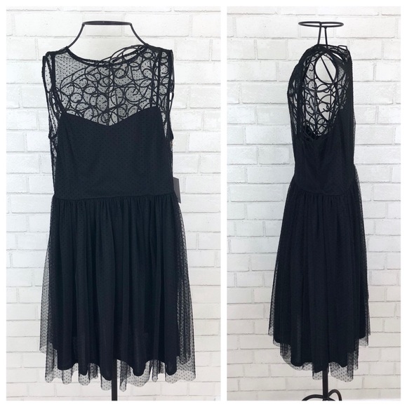 LC Lauren Conrad Dresses & Skirts - LC Lauren Conrad Black Midnight Garden Dress